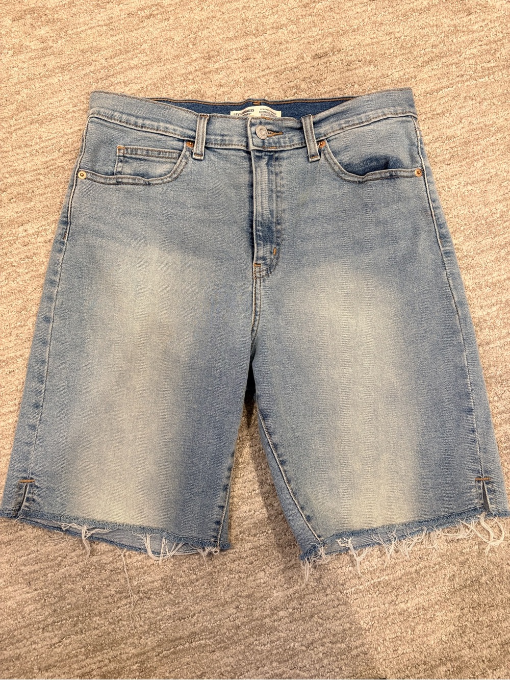 Levi Strauss Signature Gold Heritage Bermuda Denim Shorts Light Wash Raw Hem - Picture 2 of 10